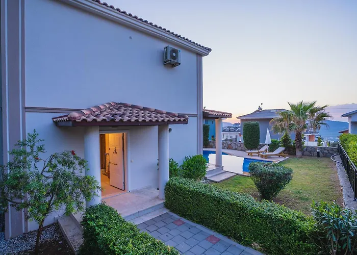 Hanel Life Royale 15 With Private Pool