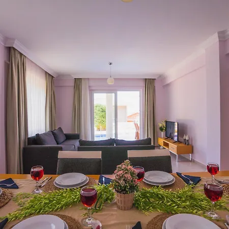 Hanel Life Royale 15 With Private Pool *